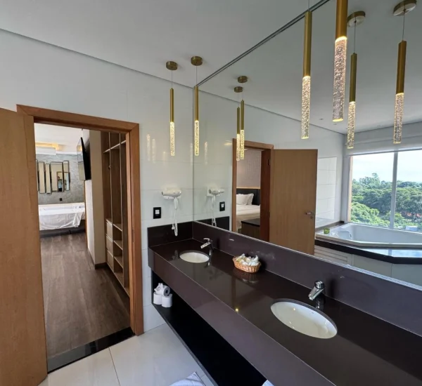 BANHEIRO SUITE FAMILIAredimensionada